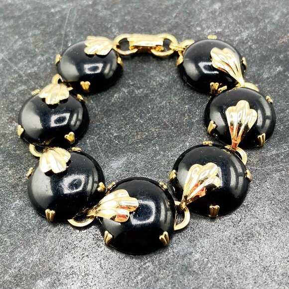 VINTAGE Black plastic and gold toned metal domed disk bracelet 1950s 1960s goth - Picture 6 of 11